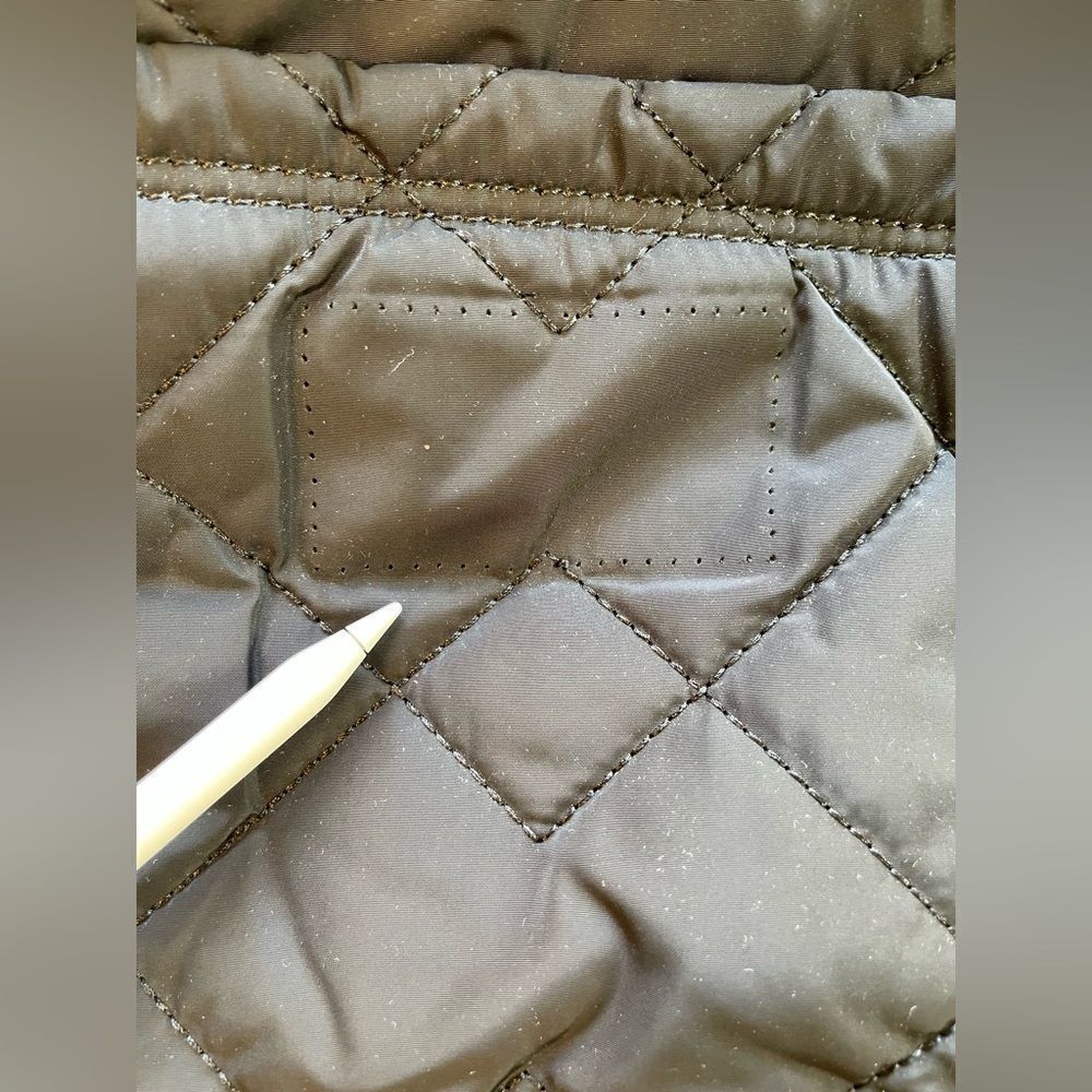 Marc Jacobs quilted puffer Travel Bag with guitar crossbody strap in black - Picture 15 of 16